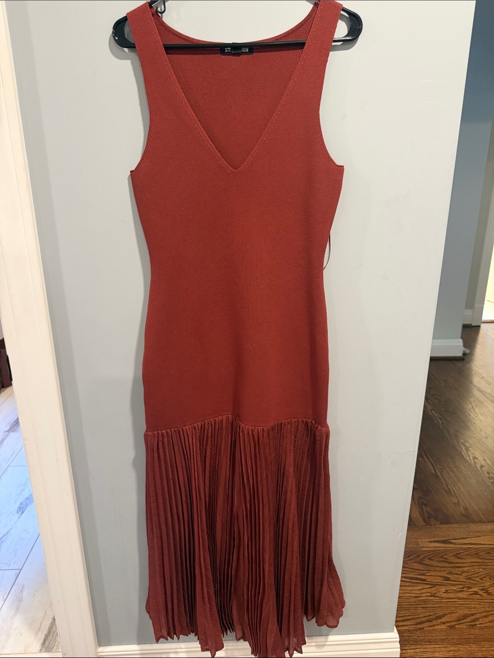 Steve Madden Sleeveless V-Neck Maxi Dress in Rust
